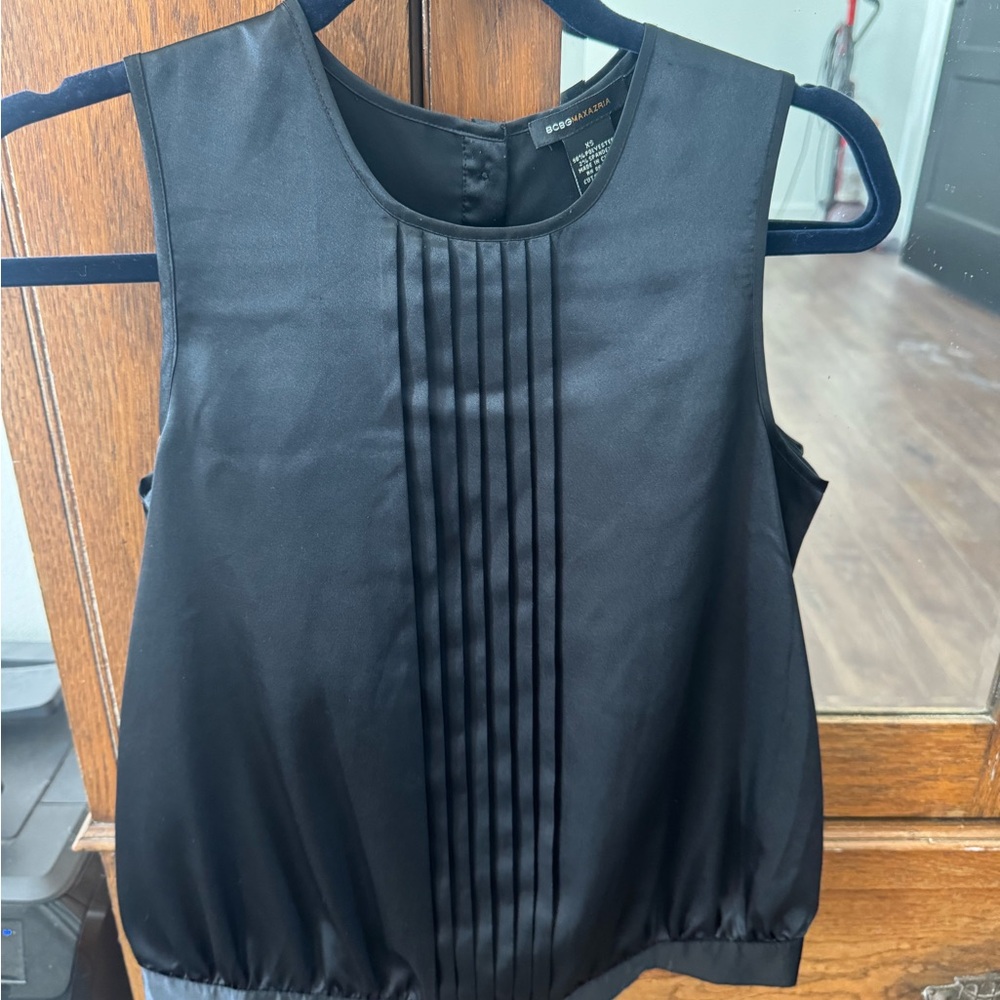 BCBGMaxAzria Black Pleated Sleeveless Blouse
